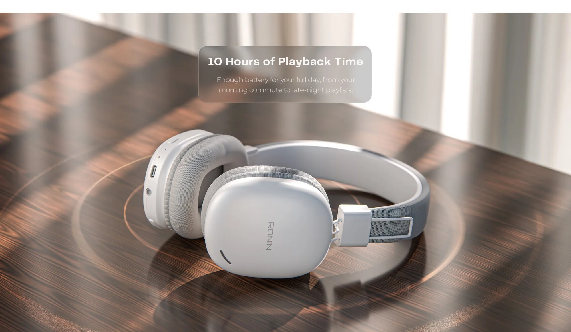 Ronin Momentum R-1510 wireless headphones in black and white available on FlexyBay